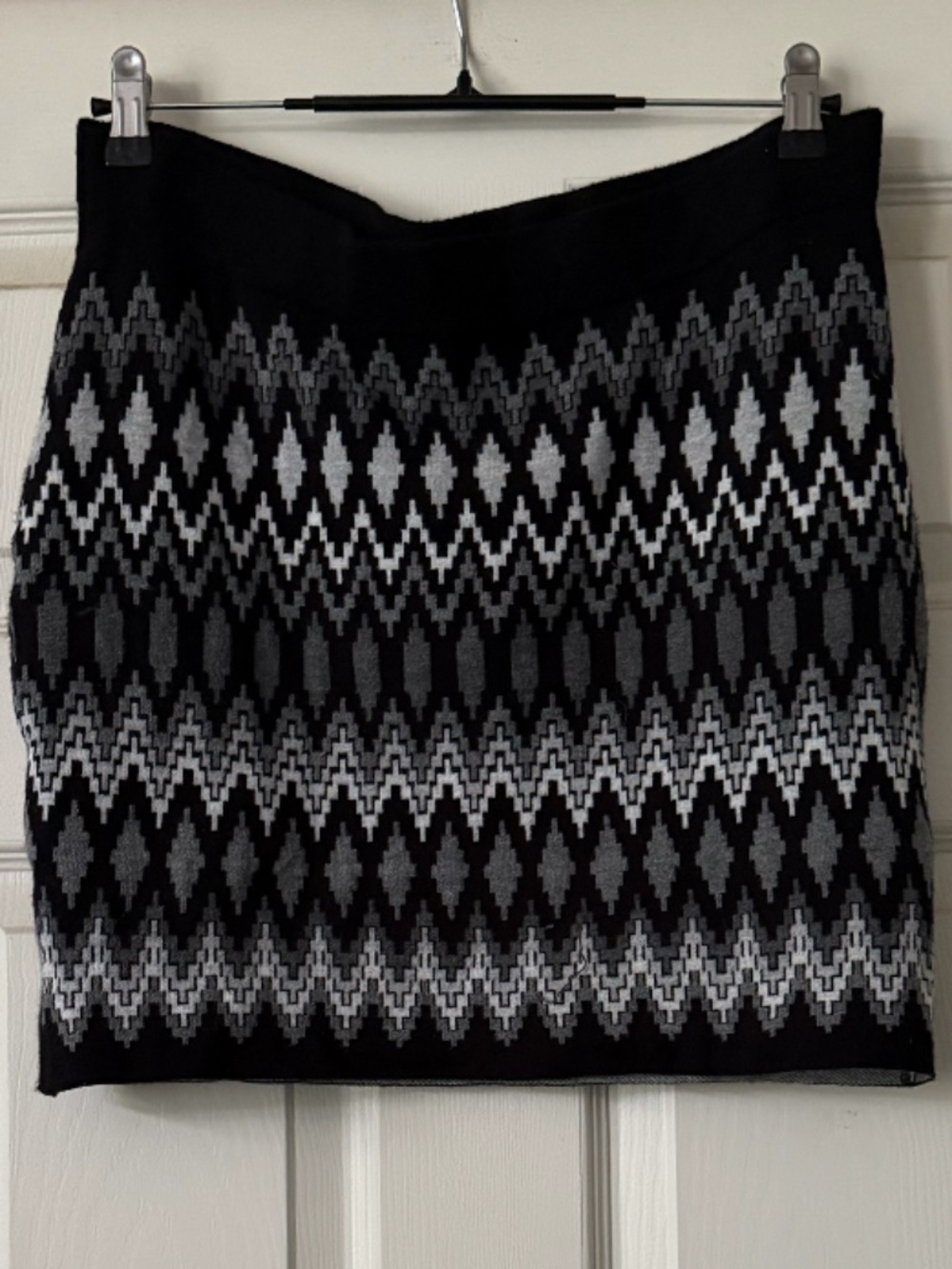 Title 9 KrimsonKlover "Ziggy 2.0" Sweater Skirt, Black/Gray *size see below